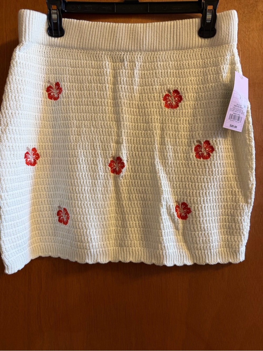 Wild Fable NWT Size Large - Cream Knit Mini Skirt with Red Floral Embroidery